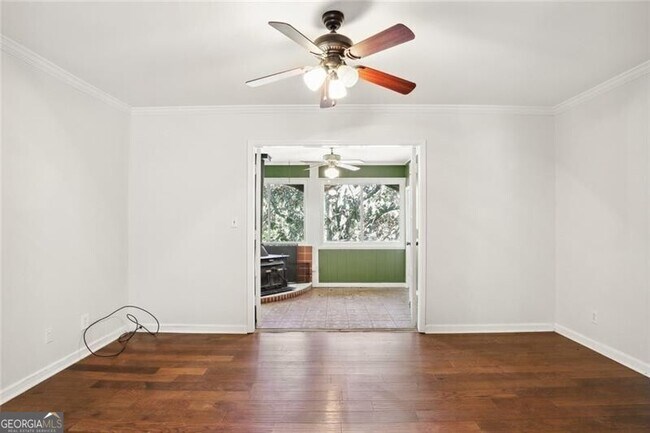 Building Photo - 75 Montre Square NW