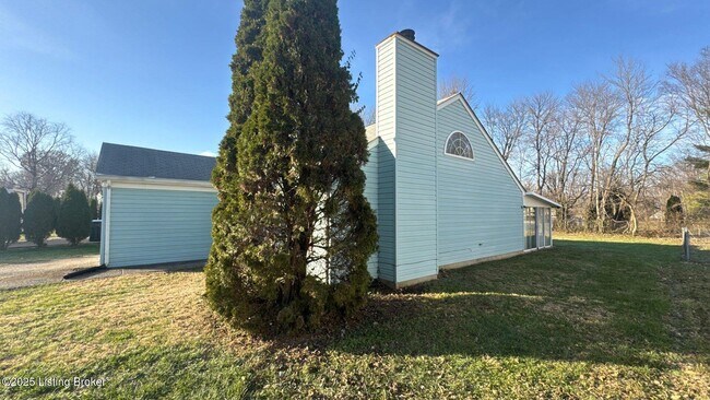 Building Photo - 3905 Handley Ave