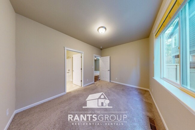 Building Photo - Beautiful 5 Bedroom 4 Bath Home in the sought after Golf Community with views of The Woodlands Co...