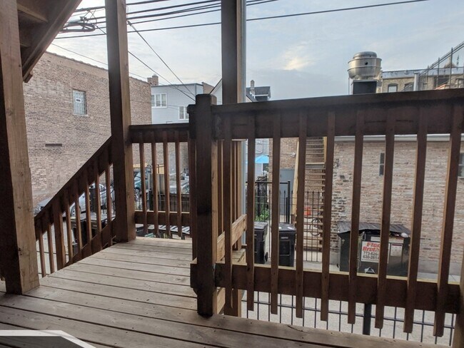 Building Photo - 2336 N Spaulding Ave