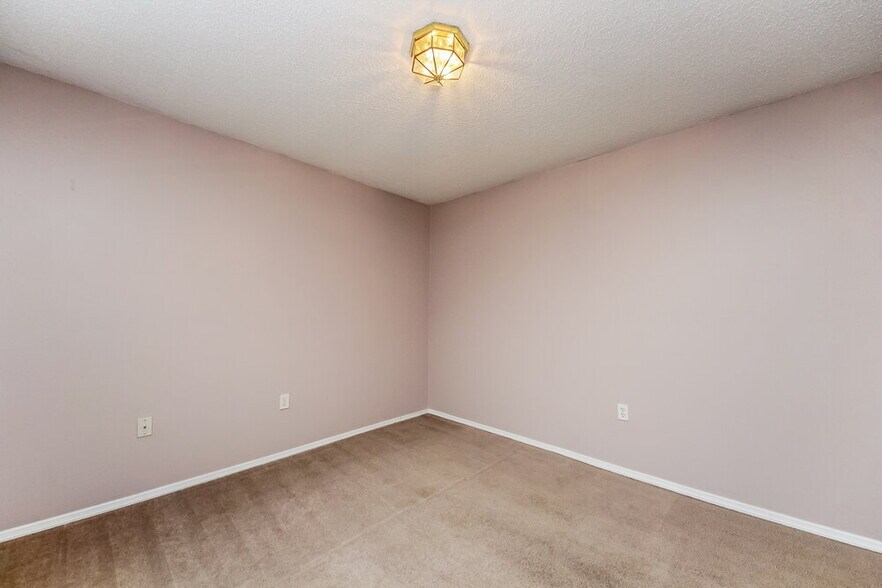 Building Photo - 155 Pompei Dr