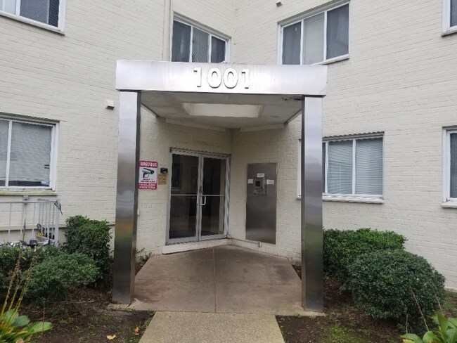 Building Photo - 1001 Chillum Rd