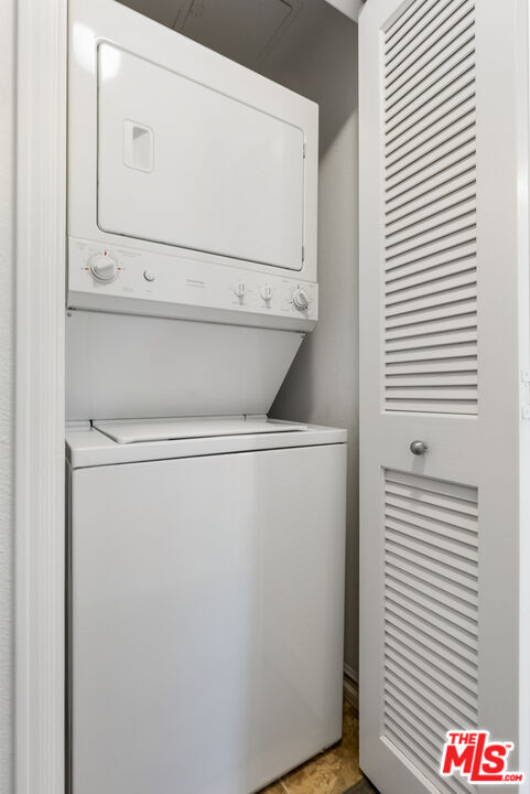 Building Photo - 629 Traction Ave