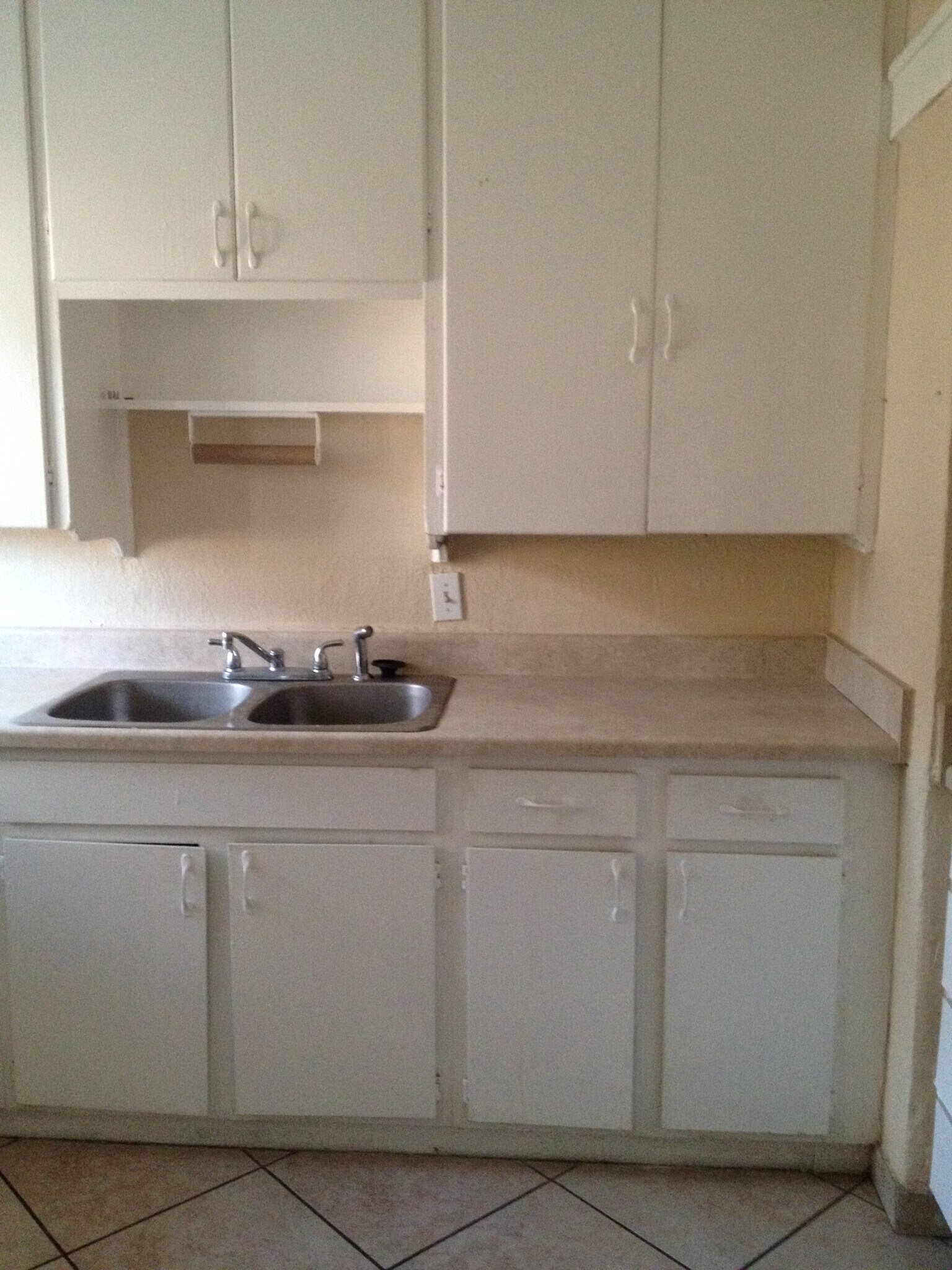 Building Photo - 4047 Warwick Blvd