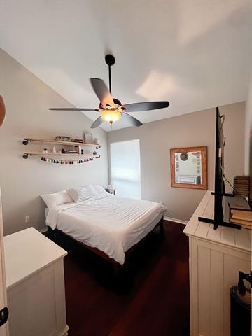 Building Photo - 540 Yacht Club Dr