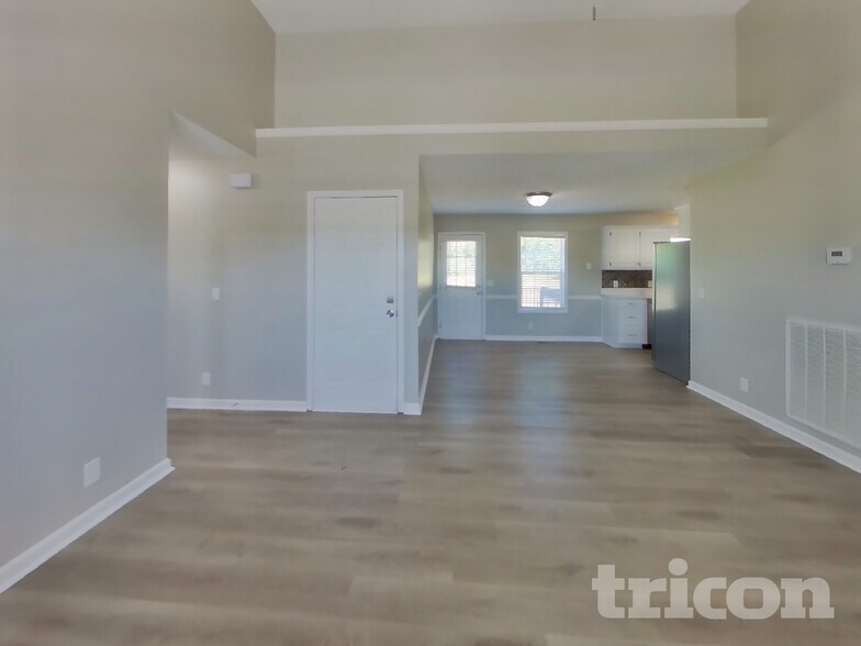 Building Photo - 122 Jesse Brown Dr