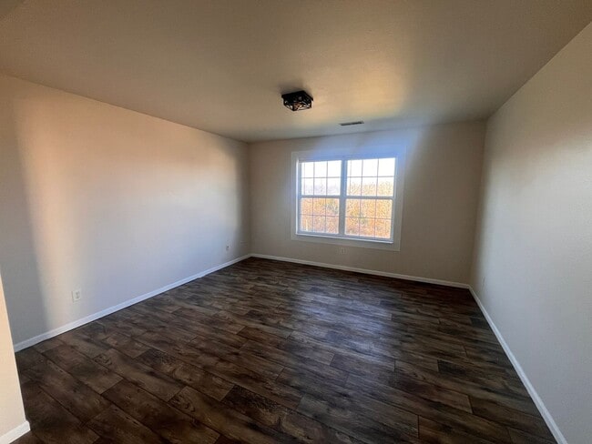 Building Photo - 16785 Huntington Ln