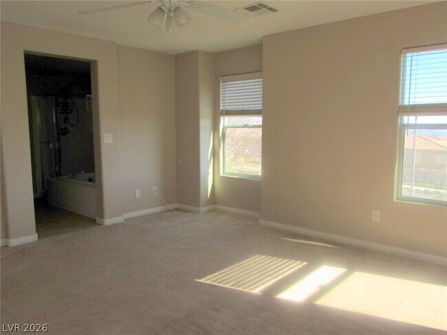 Building Photo - 548 Ivy Spring St