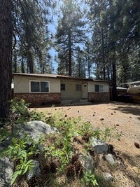 Building Photo - 2 Bedroom near Stateline