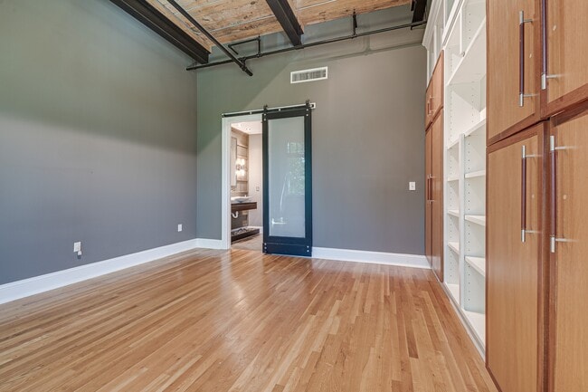 Building Photo - 310 Arlington Ave