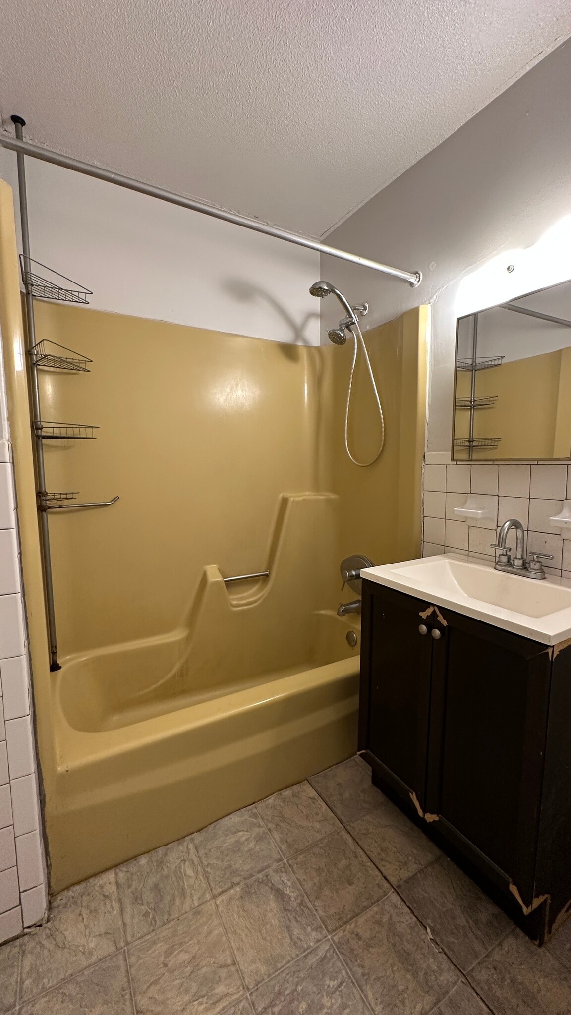 Bathroom tub/ Vanity sink - 581 Crown St