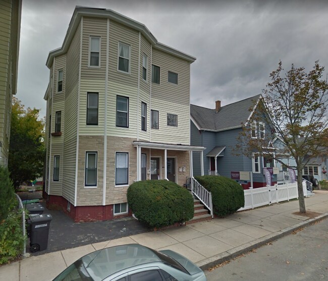 Building Photo - 360 Highland Ave