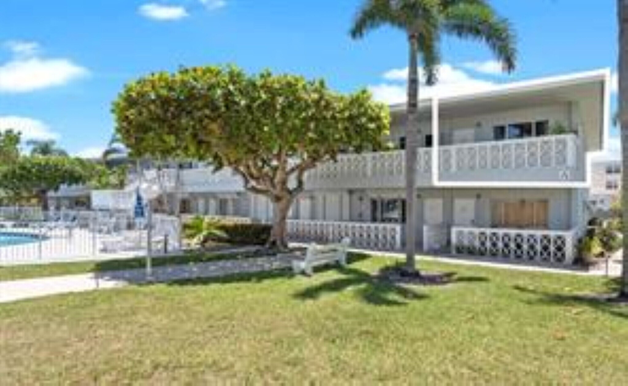 Building Photo - 2170 NE 51st Ct