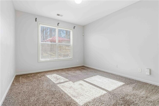 Building Photo - 5675 Falls Landing Dr