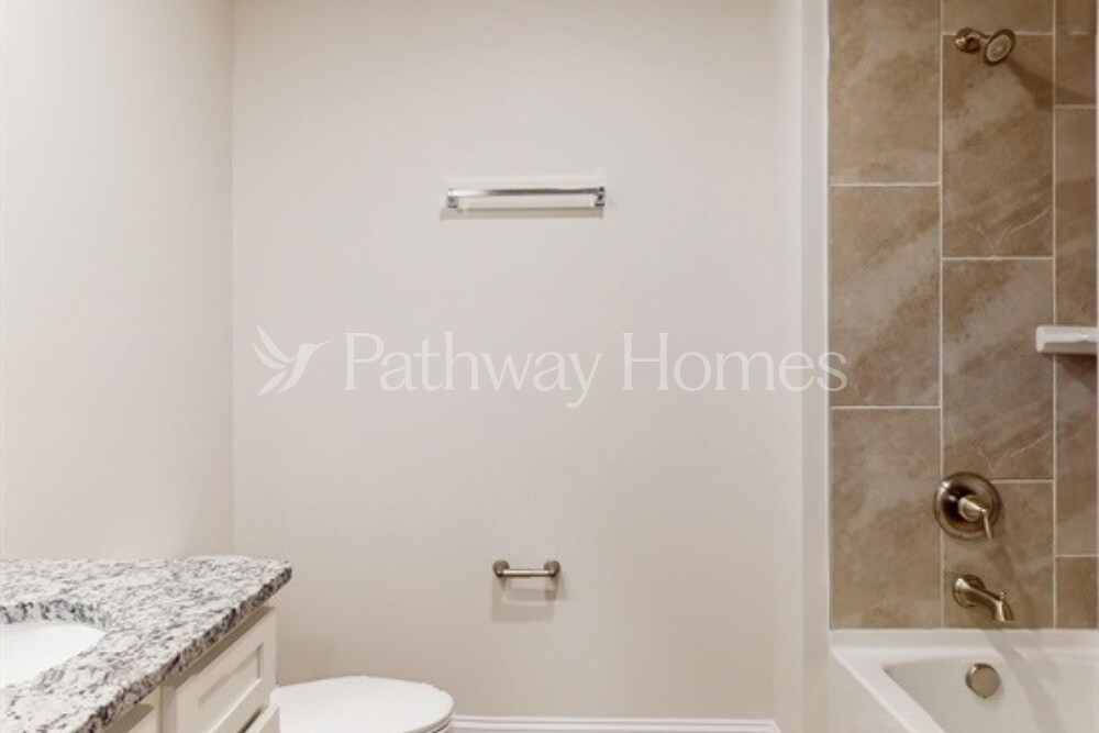 Building Photo - 121 S Sina St