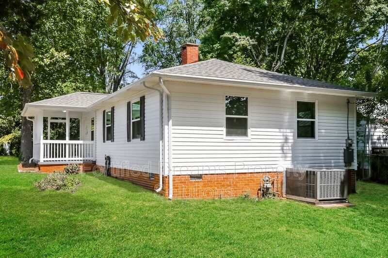 Building Photo - 2513 Timber Ln