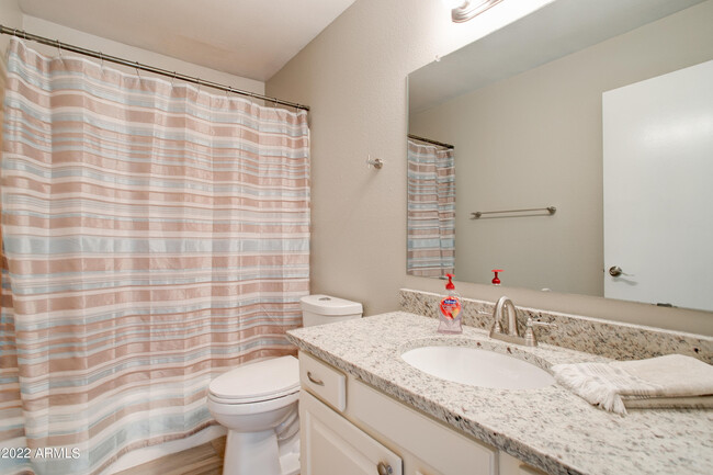 Building Photo - 11601 S Maze Ct
