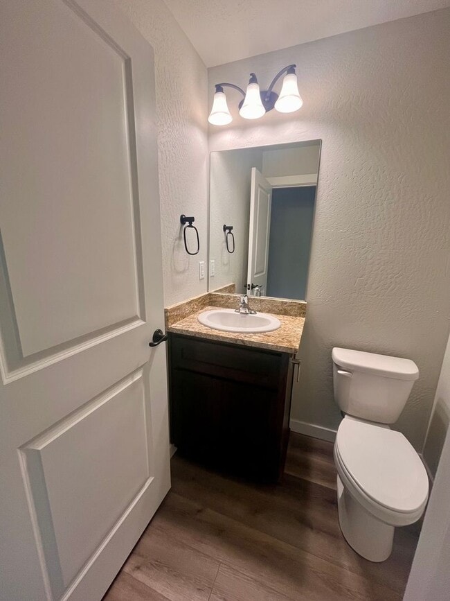 Building Photo - New Construction Medford/Central Point Area - Close to all Everything !