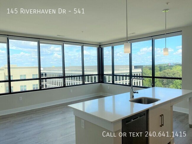 Building Photo - 145 Riverhaven Dr