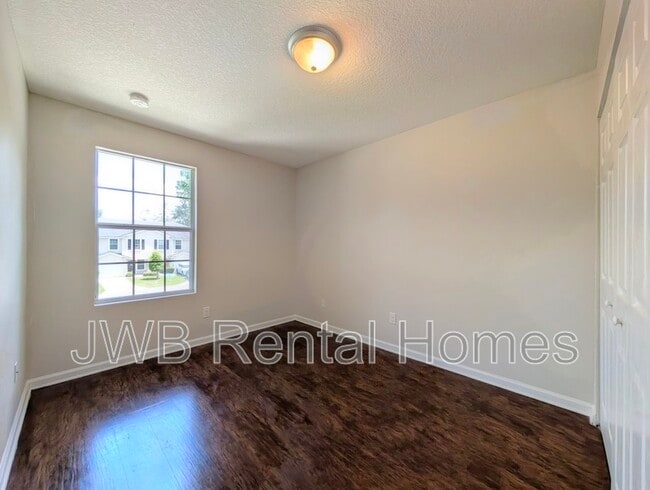 Building Photo - 6502 Timmerman Ct