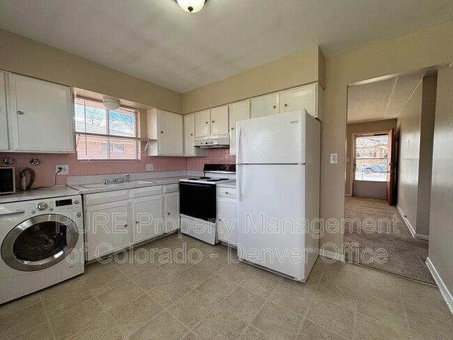 Building Photo - 150 S Cody Ct