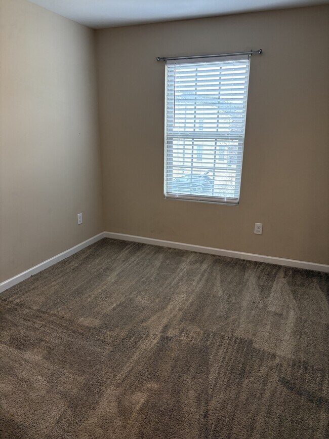 Building Photo - 3605 Landshire View Lane