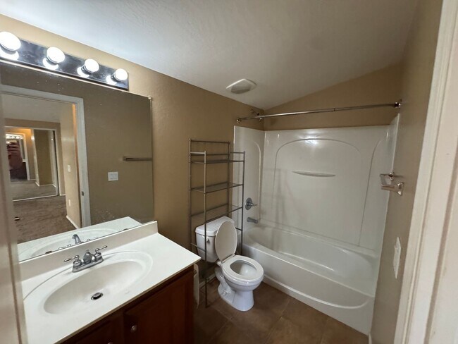 Building Photo - 4062 E Windsor Dr