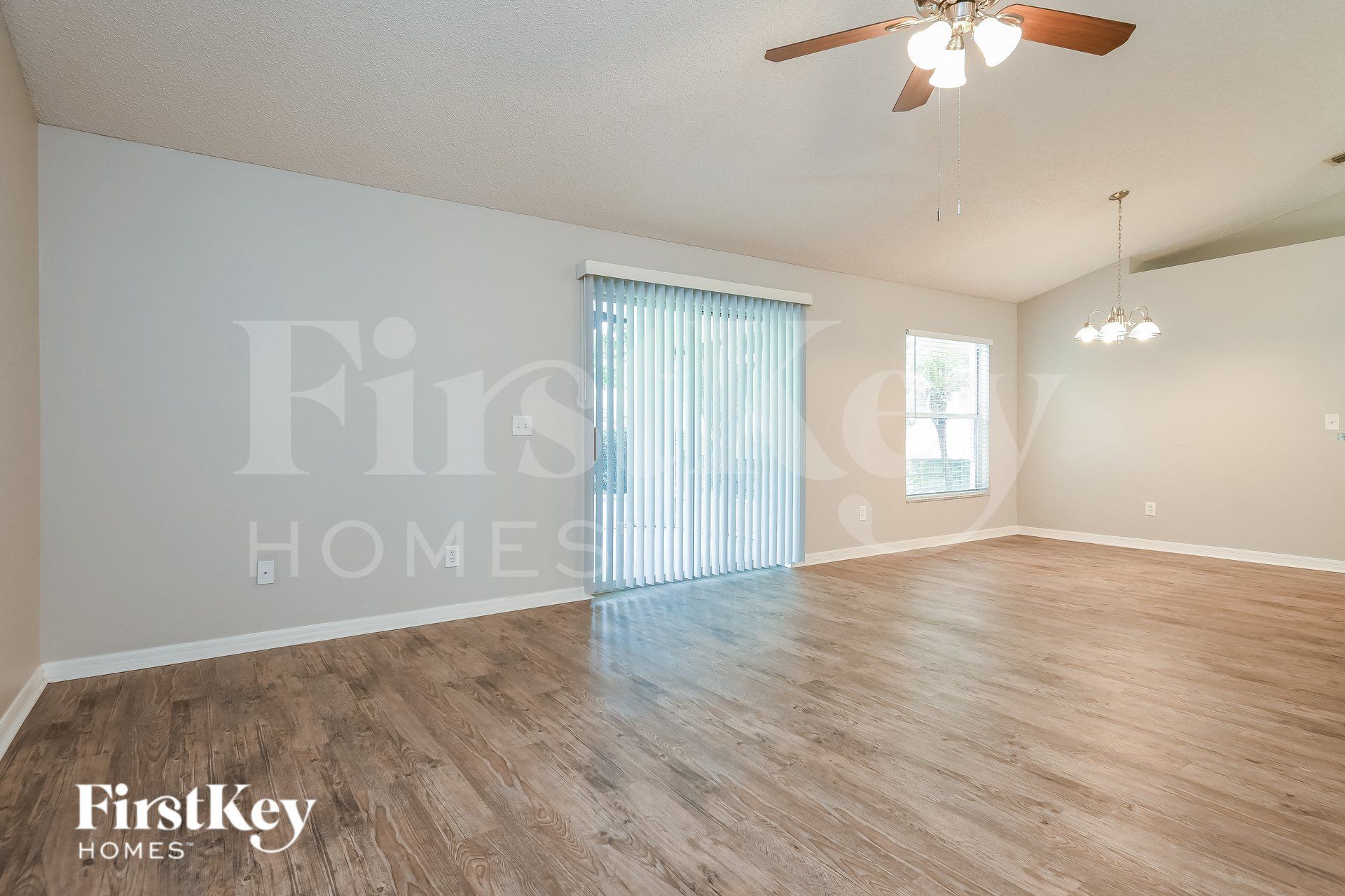 Building Photo - 1254 Kenworth Dr