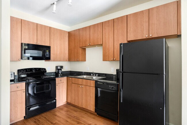 Building Photo - 3100 Esperanza Crossing