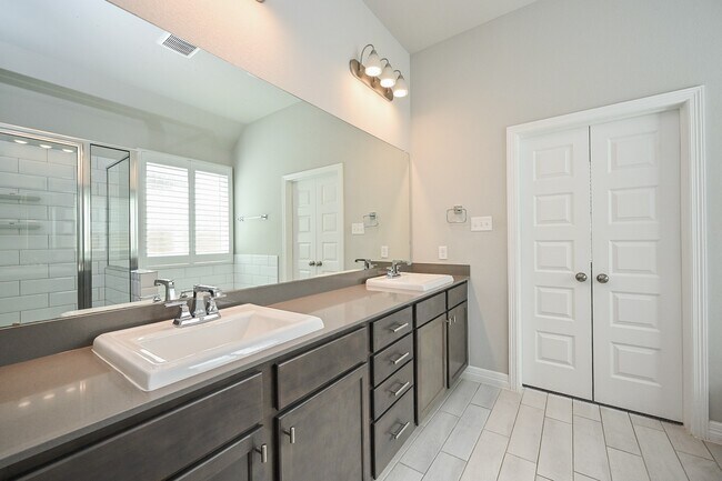 Building Photo - 24550 Carleton Lake Ln