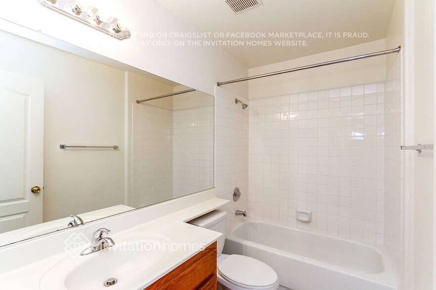 Building Photo - 512 Calypso Dr