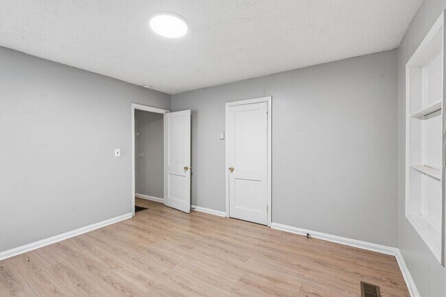 Building Photo - 178 Meador Way SE