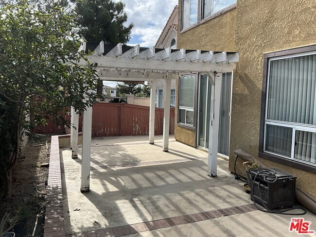 Building Photo - 8087 Tuscany St