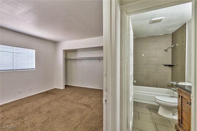 Building Photo - 1810 Bartoli Dr