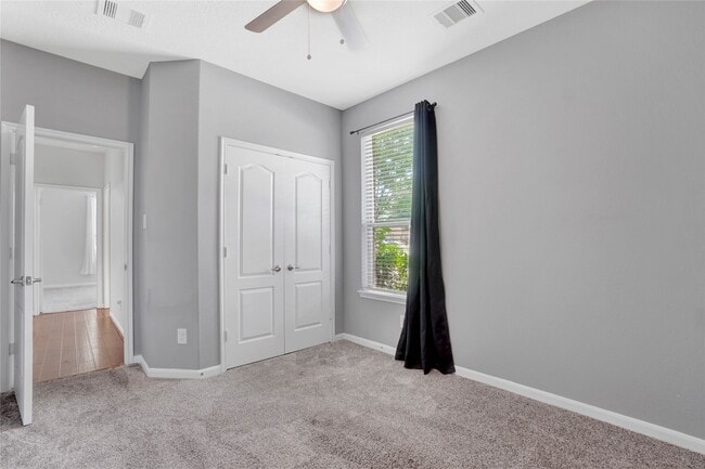 Building Photo - 10514 Kentington Oak Dr