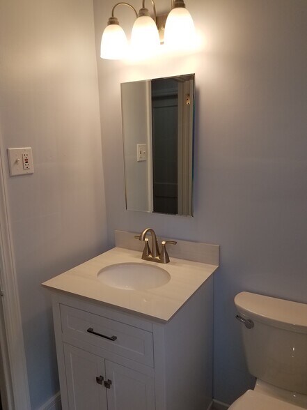 Building Photo - 603 Topsfield Rd