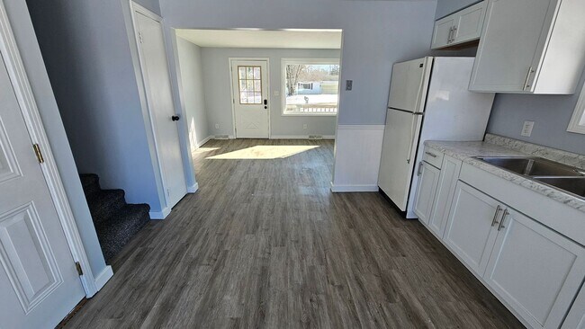 Building Photo - 1303-1305 Wolford Rd