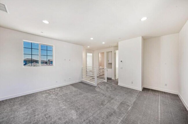 Building Photo - 80268 Whisper Rock Way