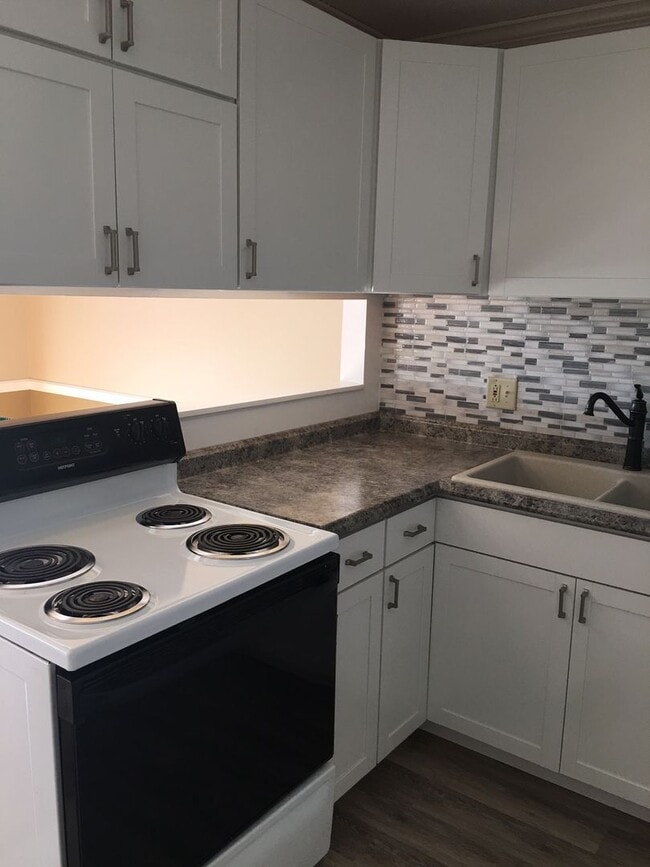 Building Photo - 92 Quarry Hl Rd