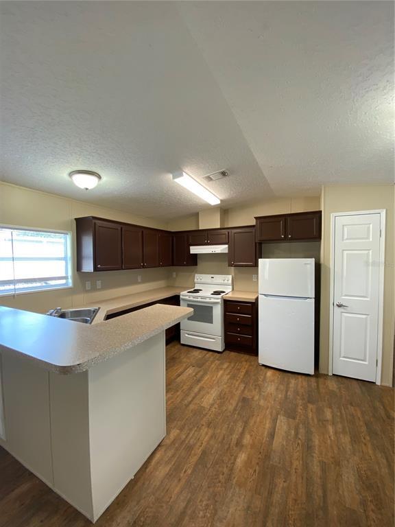 Building Photo - 37418 Carringer Rd