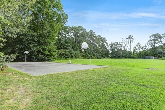 Building Photo - York County Condo Near NASA & Langley with Dual Suites + Sitting Area