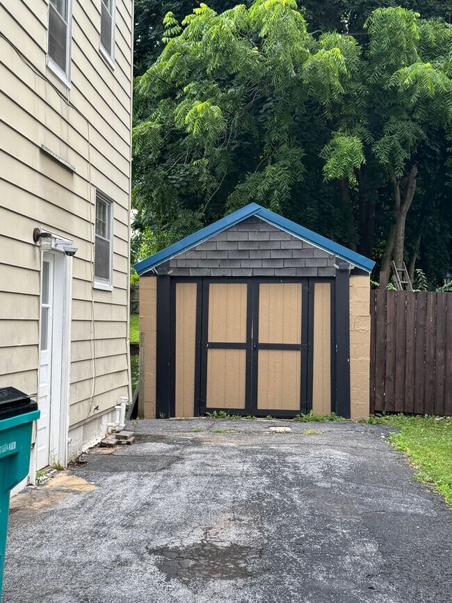 Building Photo - Single Family House located on Heisterboro Road