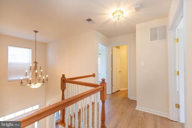 Building Photo - 341 Bullskin St