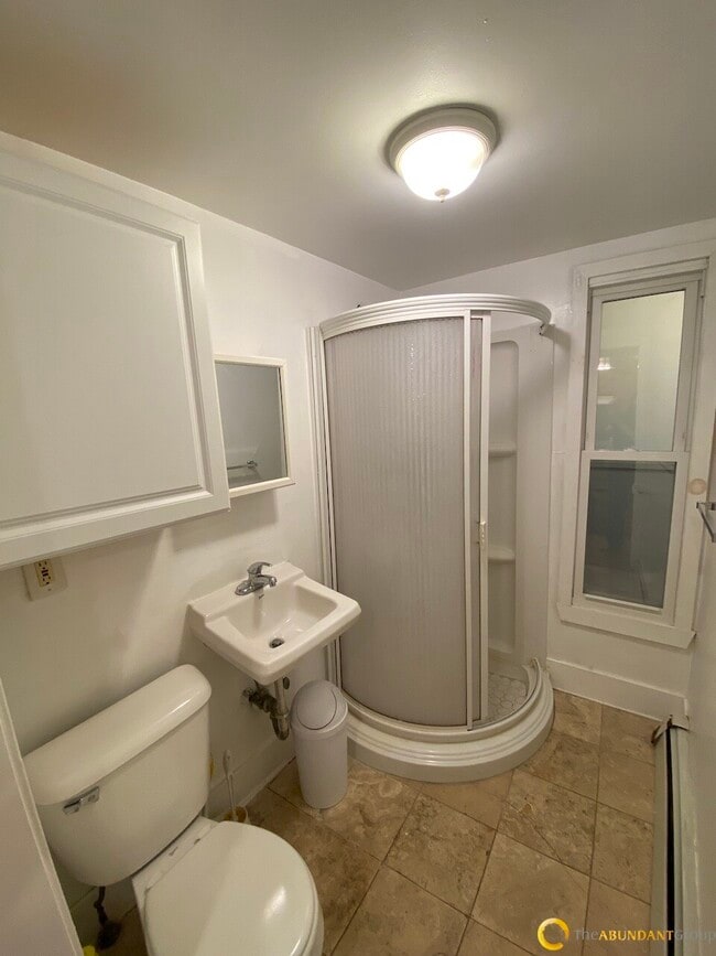 Building Photo - 11 William St