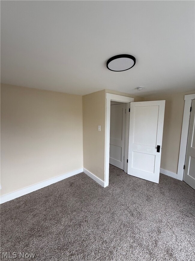 Building Photo - 2213 17th St NE