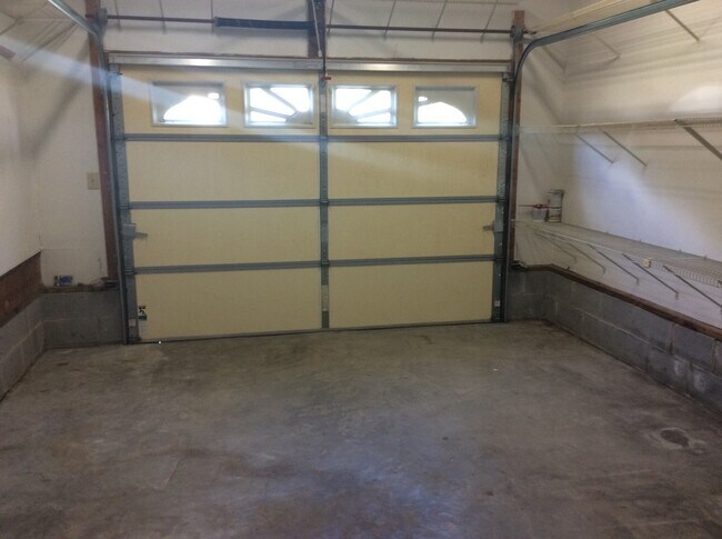 Building Photo - Vass Meadows