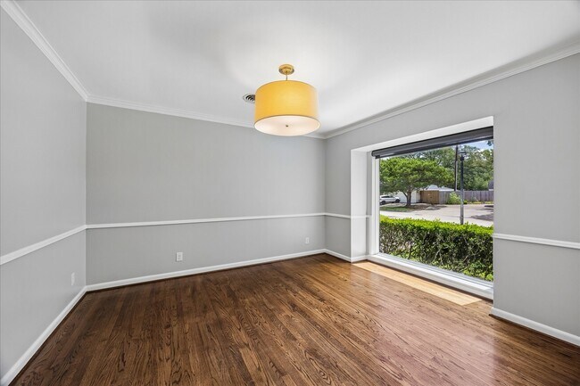 Building Photo - 9310 Woodmeadow St