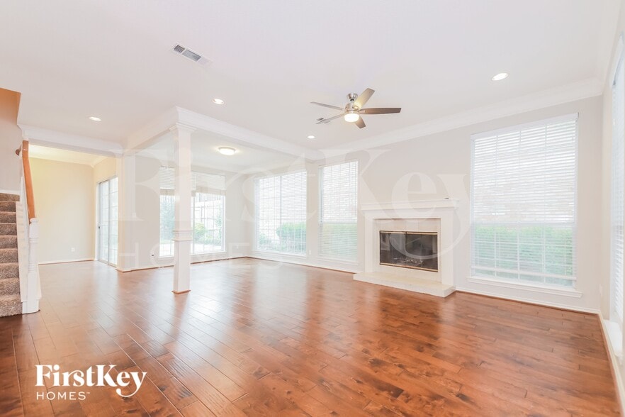 Building Photo - 3152 Bourbon St Cir