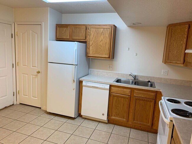 Building Photo - 1728 N 1500 W