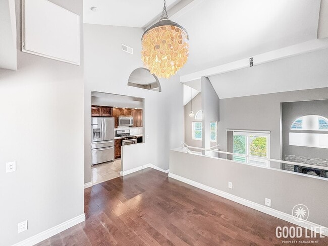 Building Photo - Modern 2-Story Split-Level Home with Commu...